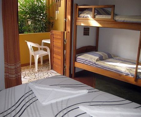 O Pharol Hostel E Pousada 이타카레 외부 사진