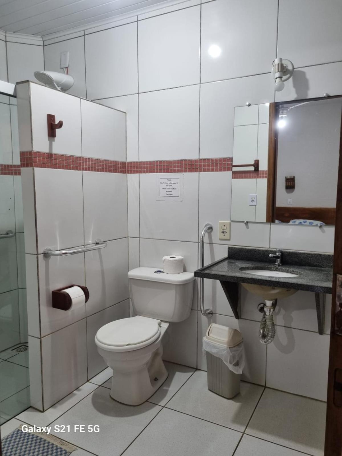 O Pharol Hostel E Pousada 이타카레 외부 사진