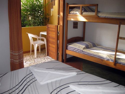 O Pharol Hostel E Pousada 이타카레 외부 사진