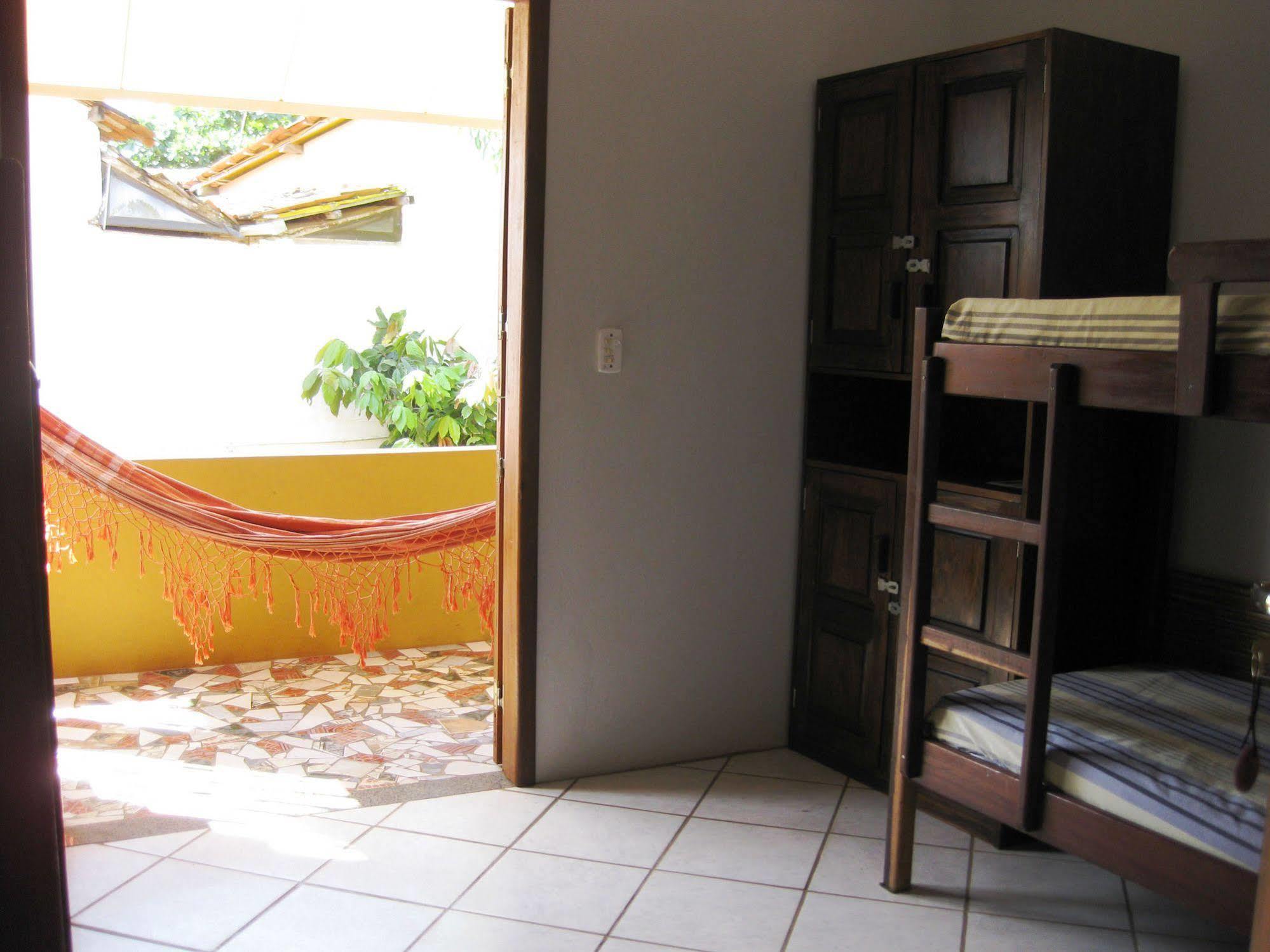 O Pharol Hostel E Pousada 이타카레 외부 사진